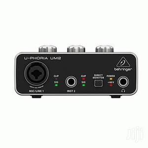 Behringer U-Phoria Um2 Audio Interface