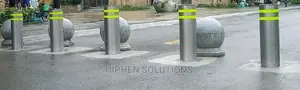 Barrier Hydraulic Bollards Outdoor Road Bollards By Hiphen