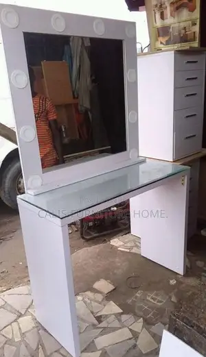 5ft X 4ft Dresser With Lights