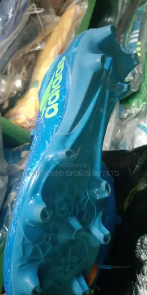Adidas Size 42 Boot