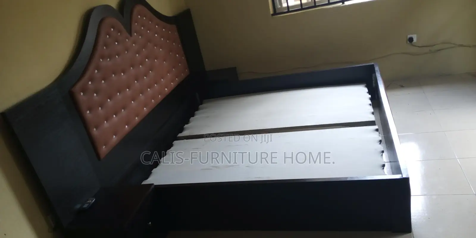6ft X 6ft Bedframe (Coffee Brown)
