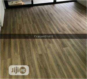 Laminate Floor and Vinyl Available. Free Installation