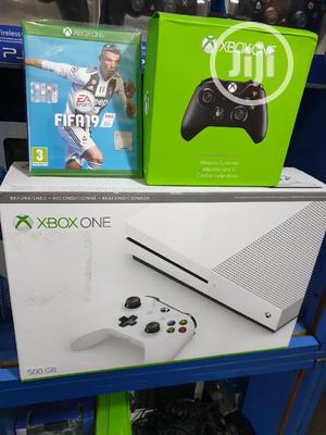 Xbox One S Fifa 19 Extra Pad