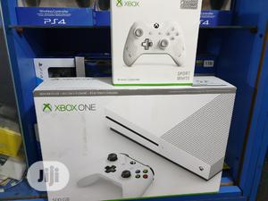 Xbox One S Console +Extra Controller