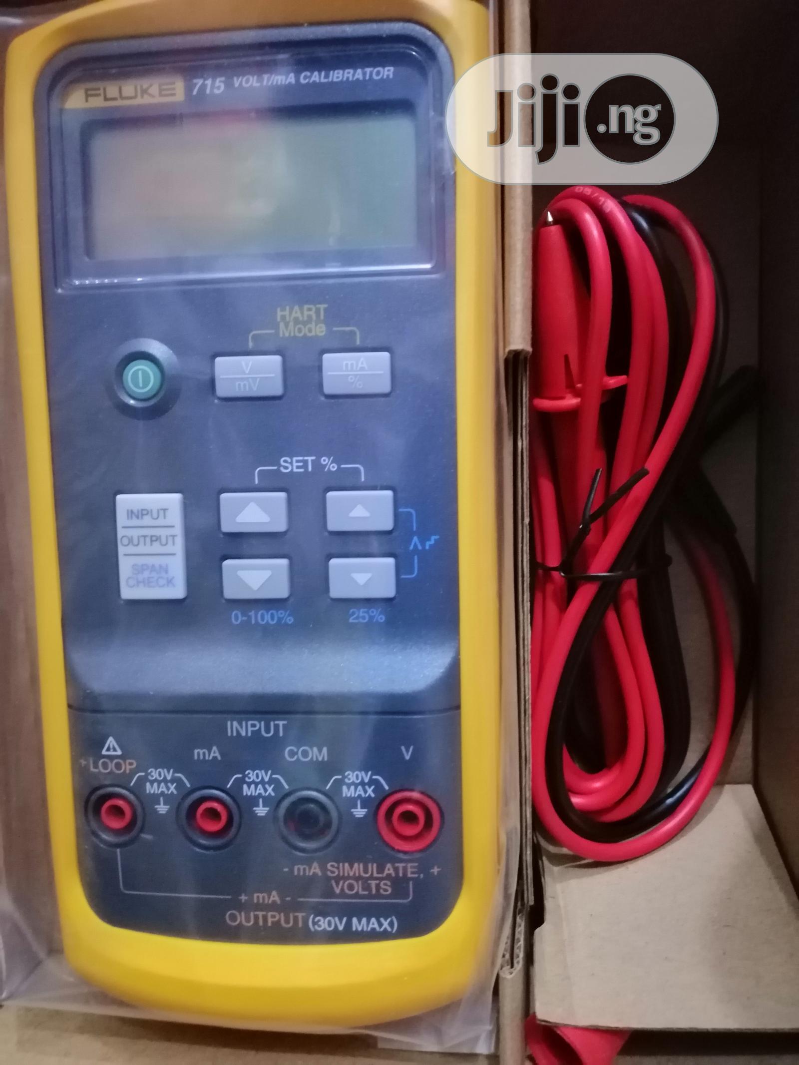 Fluke 715 Volt/Ma Calibrator
