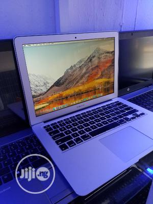 Laptop Apple MacBook Air 4GB Intel Core I5 SSD 128GB