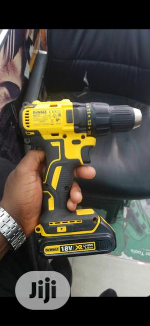 Dewalt 18volts Battery Drill