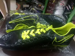 Nike Size 45 Boot