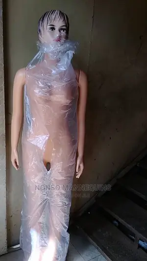 Prett Face Plastic Woman Display Full Body Mannequins