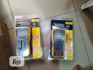 Fluke 117 Digital Multimeter