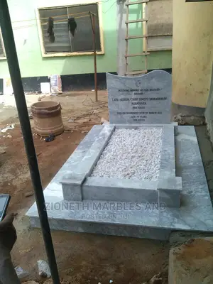 Quality Marble and Granite Slabs With Good Thickness