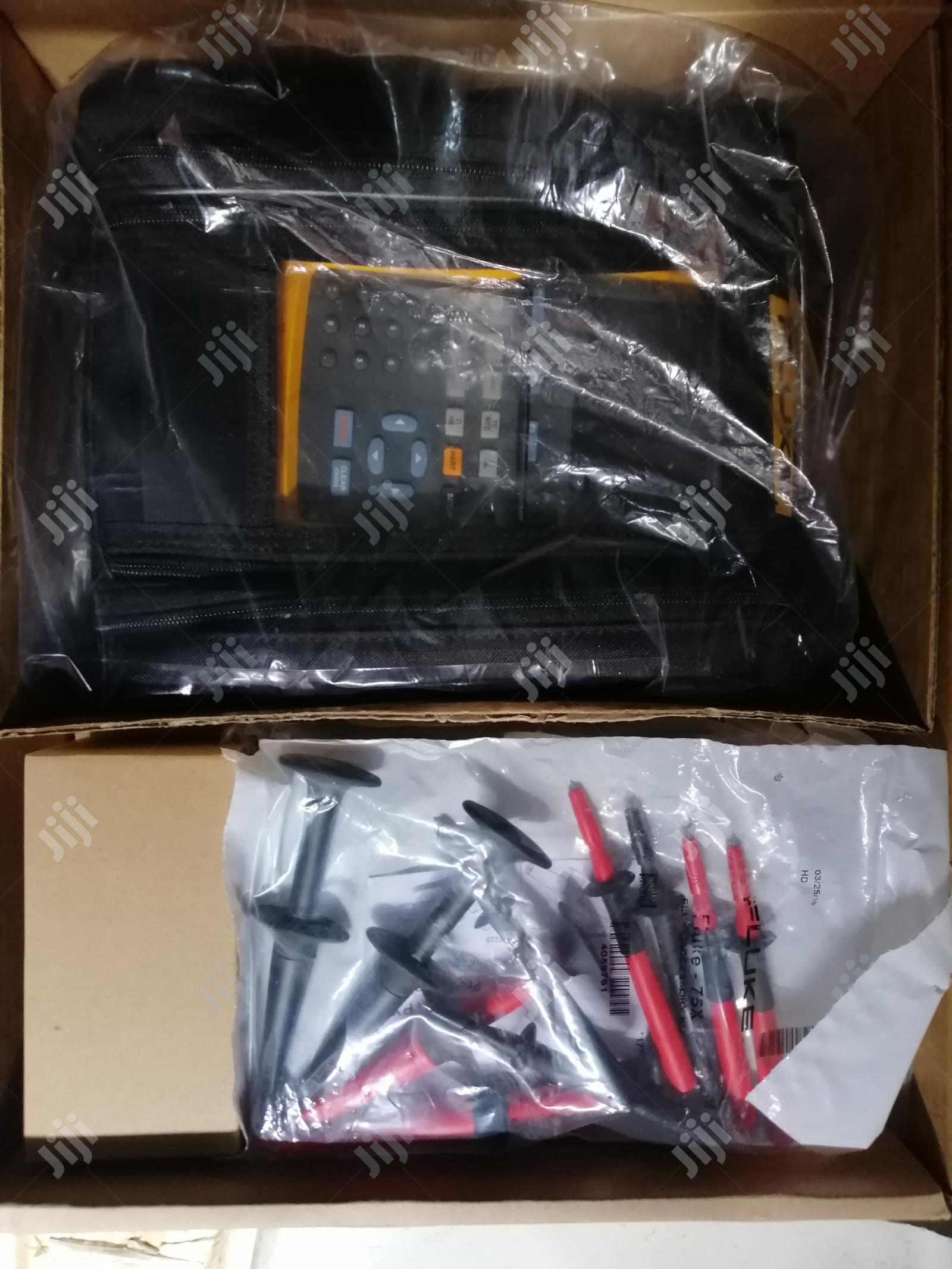 Fluke 754 Documenting Process Calibrator