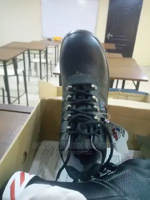 Fashion Safety Boots- Anti Static, Oil Acid Resistant- Black