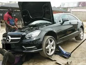 Mercedes Benz Auto Workshop