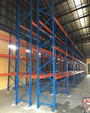 Heavy Dutyp Warehouse Racks for Storage of Goods