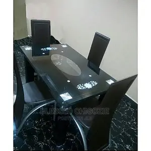 Dinning With Four Chairs