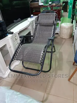 Relaxing Chair (Camp Bed)
