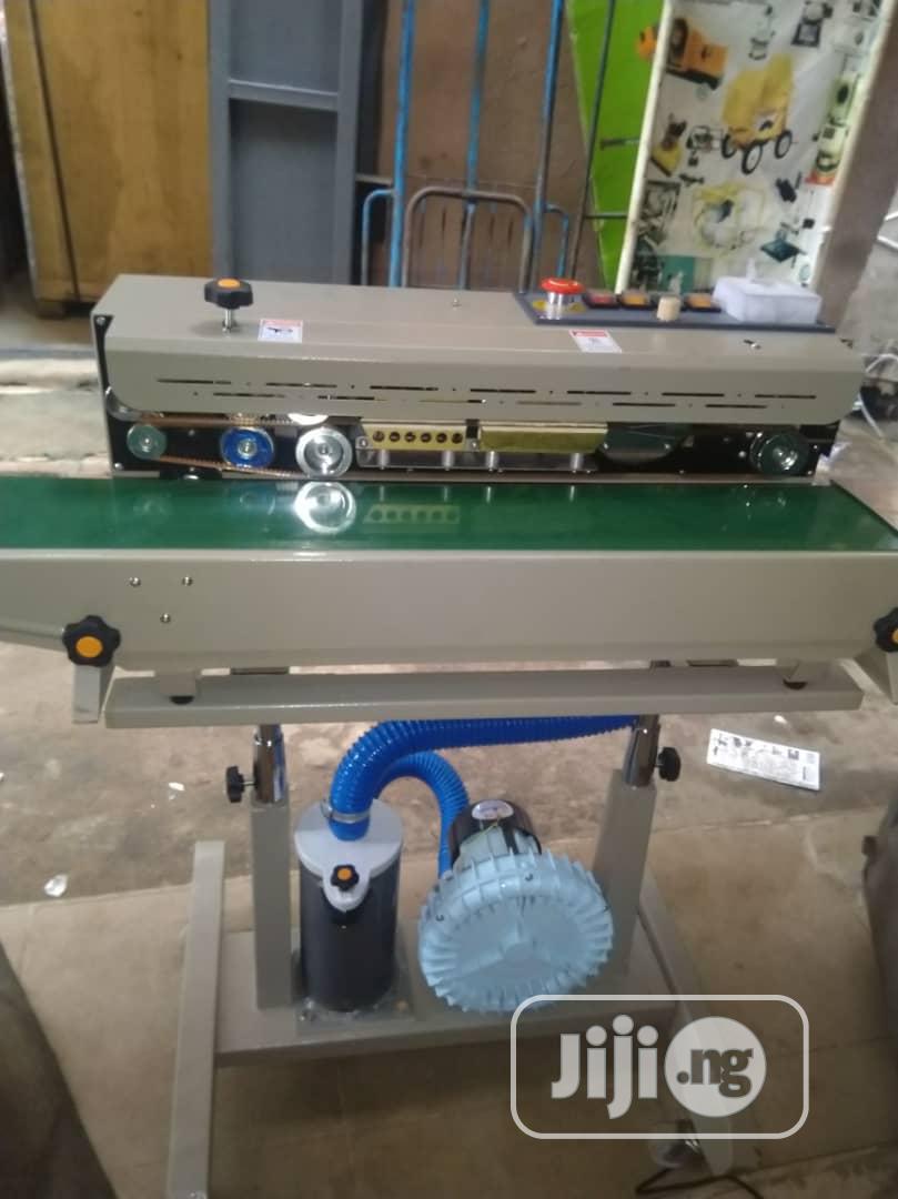 Continuous Sealing Machine