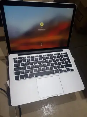 Laptop Apple MacBook Pro 2015 8GB Intel Core I5 SSHD (Hybrid) 256GB