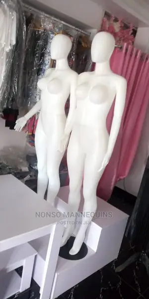Mannequin No 7