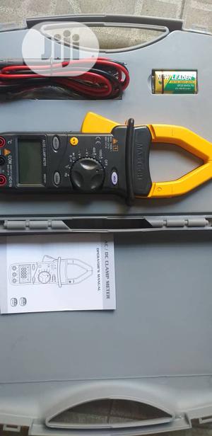 Digital Clamp Meter