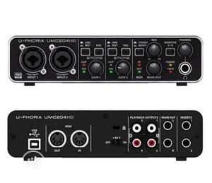 Behringer Soundcard Um204