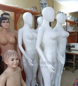 Plastic White Full Body Egg Face Full Body Female Mannequin