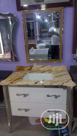 Cabinet Basin