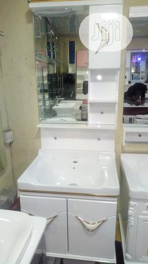 Cabinet Basin