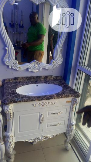 Cabinet Basin