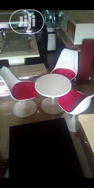 Round Marble Table With 3 Units Of Chair