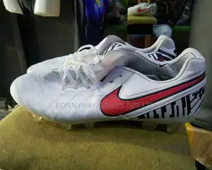 Size 44 Pure Leather Nike Boot