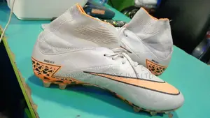 Size 40 Leather Nike Boot