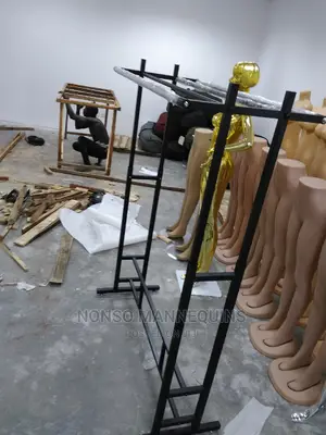 4 Lines Clothes Racks Display Stand