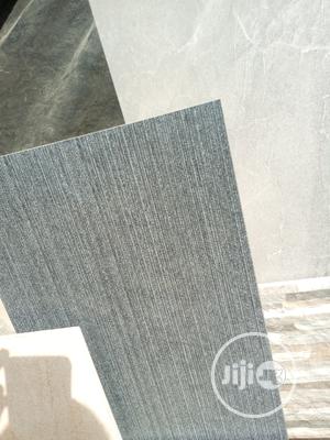 Crack Wall Tiles