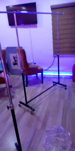 4 Tyres Clothes Racks Stand
