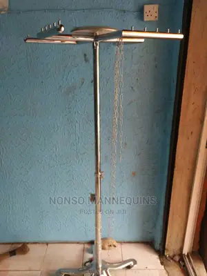 4 Sided Clothes Racks Display Stand