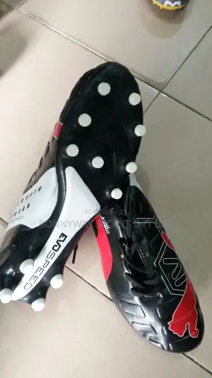 Adidas & Nike, Soccer Boot