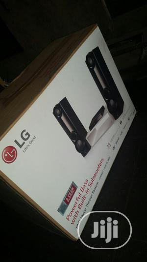 LG Home Theater System ( Lhd667/600w Rms)