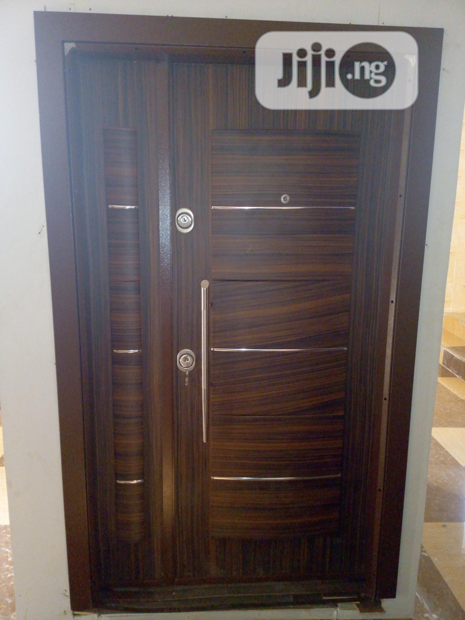 Castillo Door