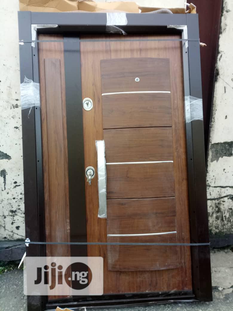 Castillo Door