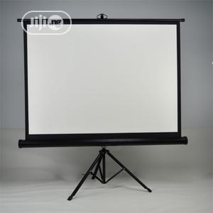 Durable New Tripod Projector Screen For