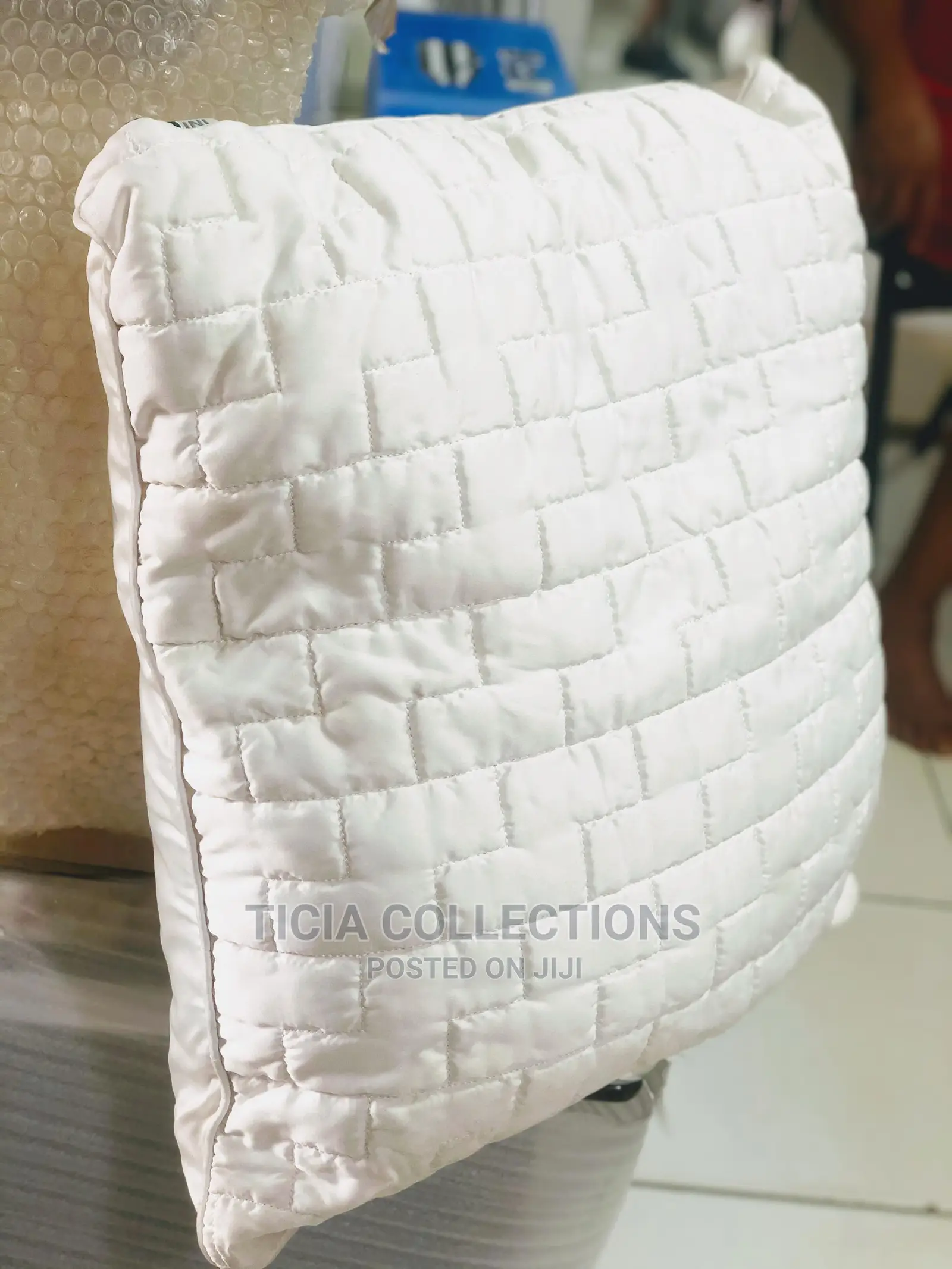 Colourful Throw Pillows for Bulk Purchase