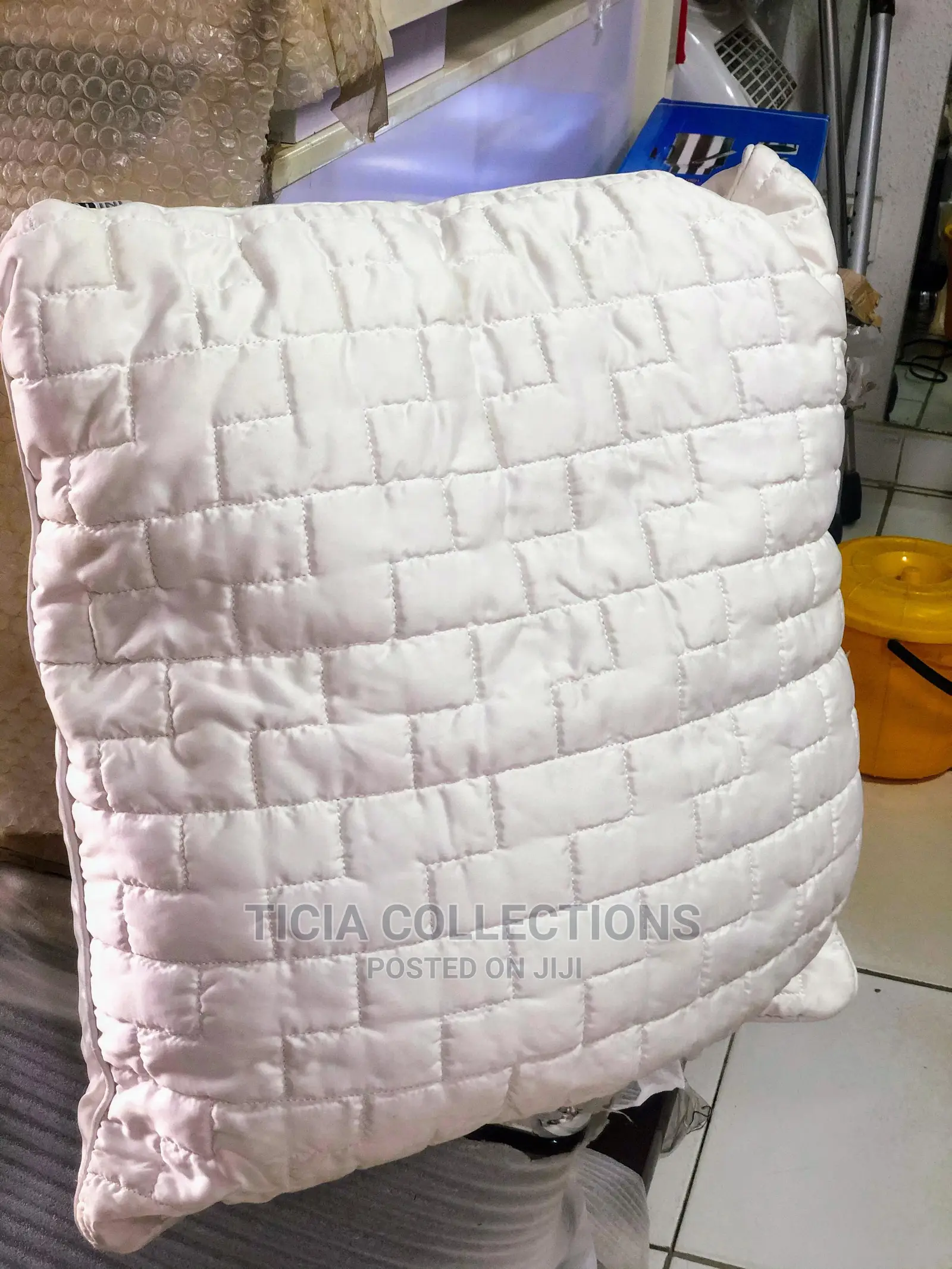 Colourful Throw Pillows for Bulk Purchase