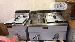 Table Top Deep Fryer With Tap To Drain Oil