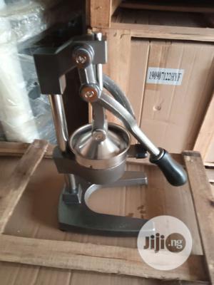 Manual Orange Extractor
