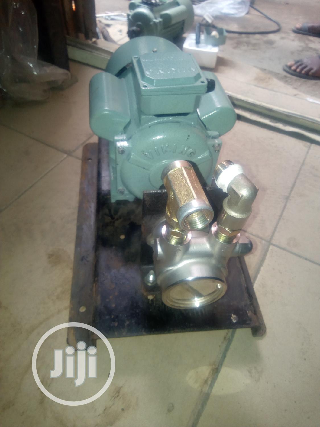 Gas Pump Machine