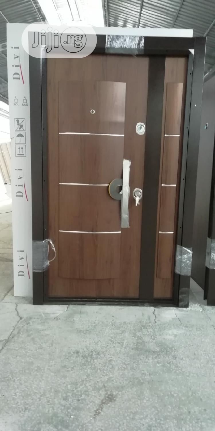 Castillo Door