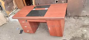 1.4 Executive Office Desk