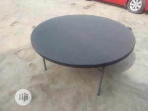 4ft Diameter Round Plastic Table